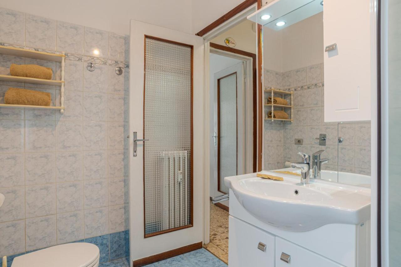 Lovely & Quiet Apartment - With Balcony & Parking Côme Extérieur photo